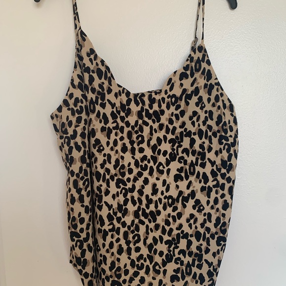 *NWT* Leopard print Halogen tank with scalloped neckline - Picture 5 of 5